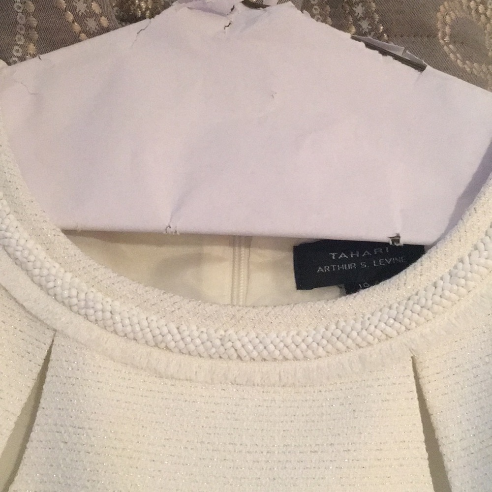 Tahari size 10 white with silver threading dress